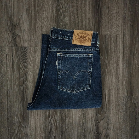 Rare Vintage x Levi Gold Medallion Dark Blue Jean - Picture 3 of 13
